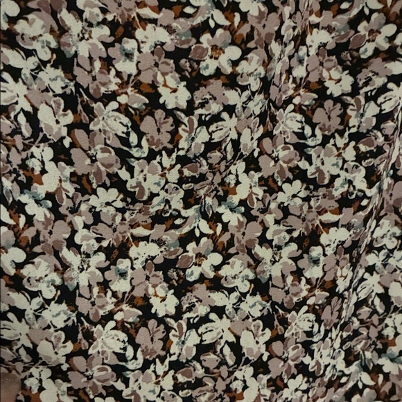 Abercrombie & Fitch floral midi dress with a leg slit and adjustable straps - Picture 4 of 10